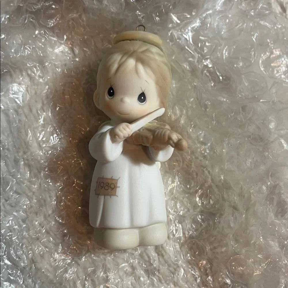 Precious moments oh holy night, 1989 Porcelain Angel ornamentwith Harp
